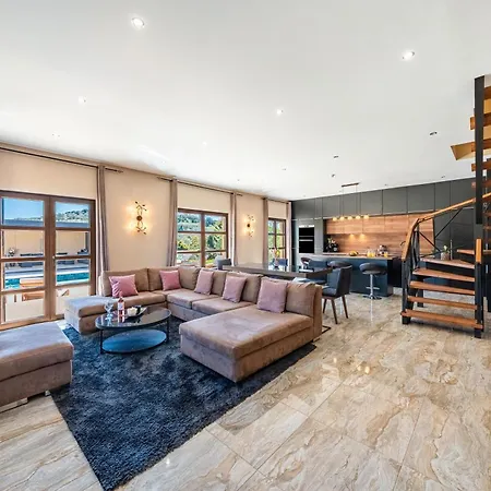 Luxury Private Queen Villa